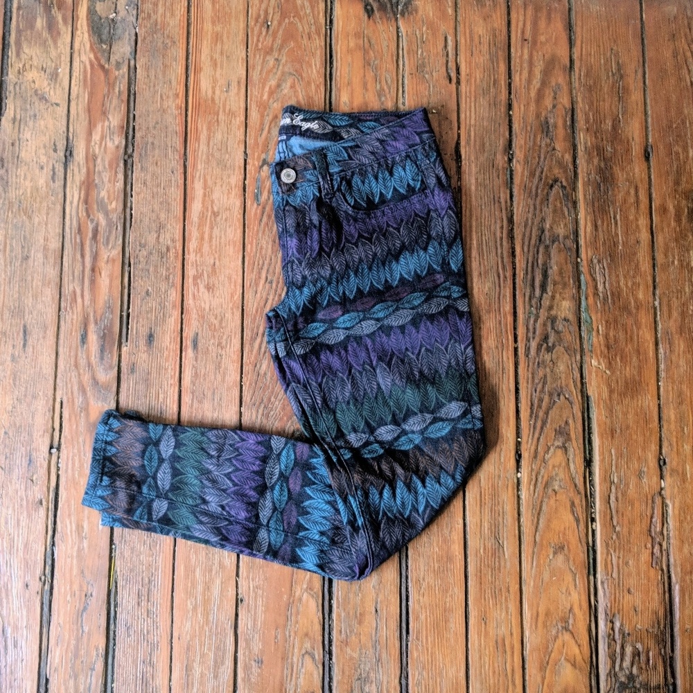 Feather print stretchy jeans